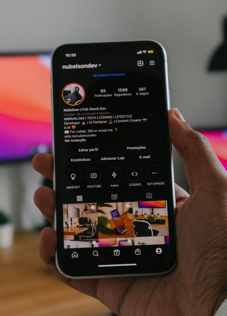 What Are the Key Differences Between Later and Buffer Instagram Schedulers?
