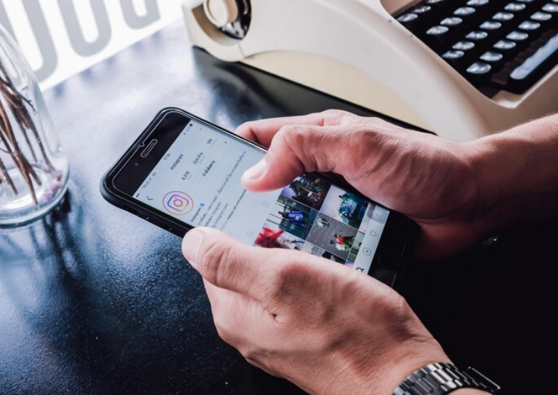 (8) Steps to Turn Off Instagram Business Account in 2025